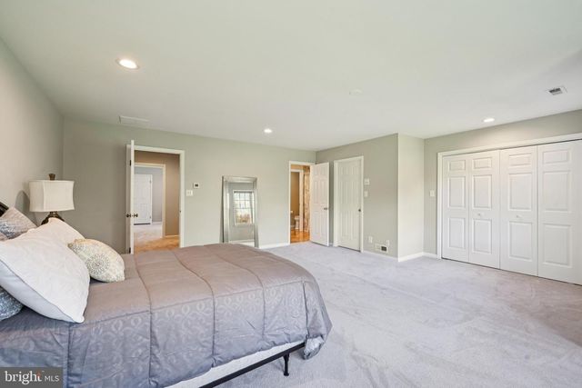 437 WINDROW CLUSTERS DR, Moorestown, NJ 08057