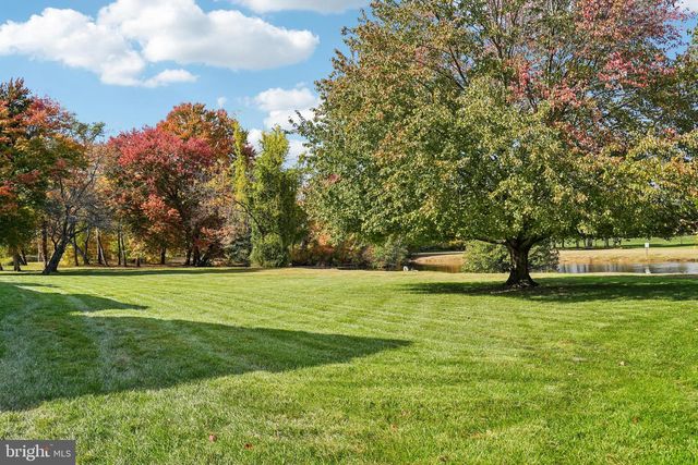 437 WINDROW CLUSTERS DR, Moorestown, NJ 08057