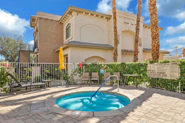 50610 Santa Rosa Plaza 8, La Quinta, CA 92253