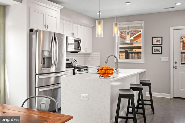 4416 GAULT PL NE, Washington, DC 20019