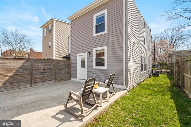 4416 GAULT PL NE, Washington, DC 20019