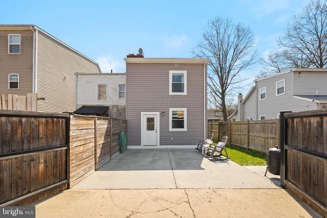 4416 GAULT PL NE, Washington, DC 20019