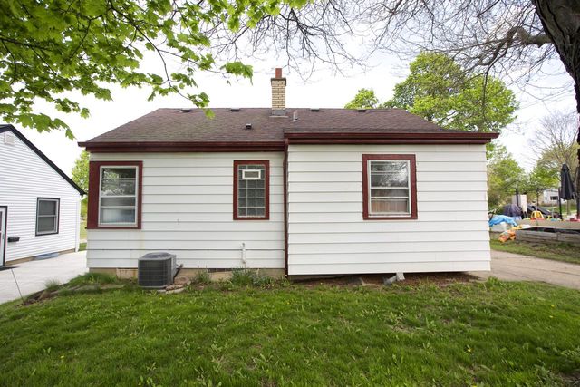 3559 1st PLACE, Milwaukee, WI 53207