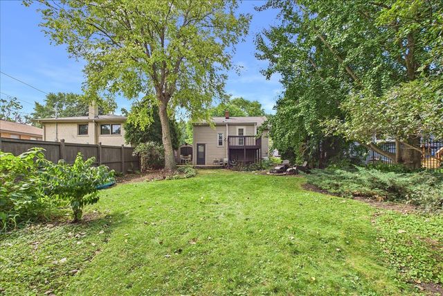 67 Grove Avenue, Glen Ellyn, IL 60137