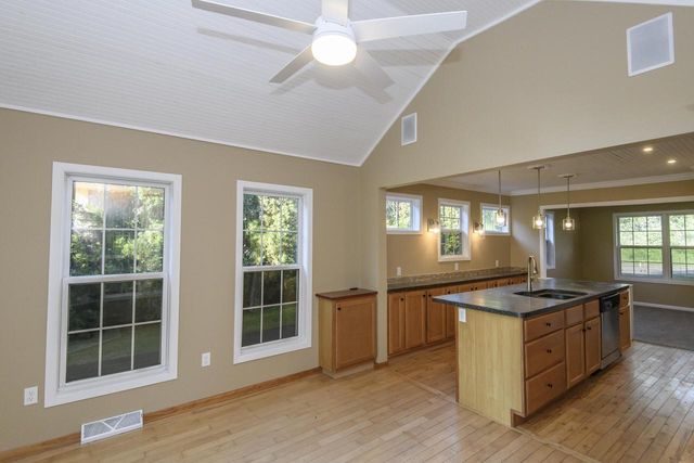 11319 3rd AVENUE, Pleasant Prairie, WI 53158