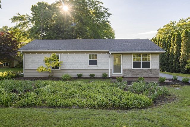 11319 3rd AVENUE, Pleasant Prairie, WI 53158