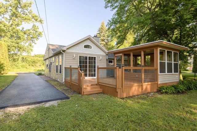 11319 3rd AVENUE, Pleasant Prairie, WI 53158