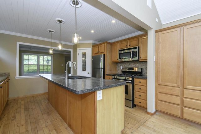 11319 3rd AVENUE, Pleasant Prairie, WI 53158