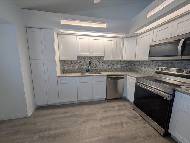 4395 HANSARD AVENUE, North Port, FL 34286