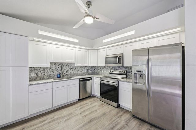 4395 HANSARD AVENUE, North Port, FL 34286