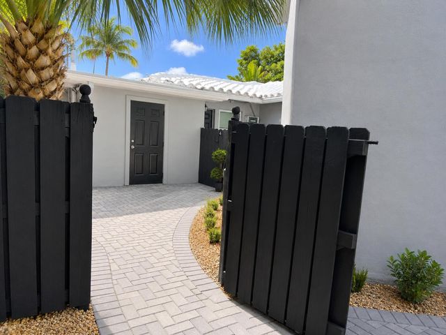 741 NE 16th Avenue 4, Fort Lauderdale, FL 33304