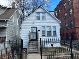 250 W 107TH Place, Chicago, IL 60628