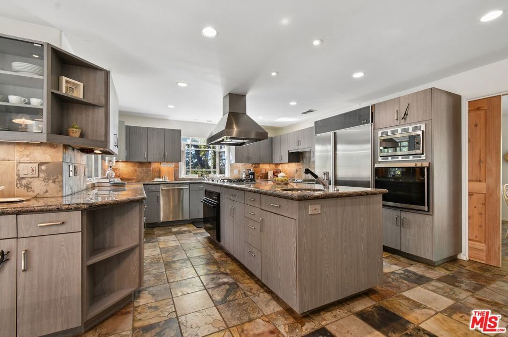 4734 Louise Avenue, Encino, CA 91316 — photo 4