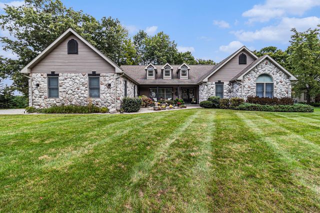 5450 W Riverside Drive, Ludington, MI 49431