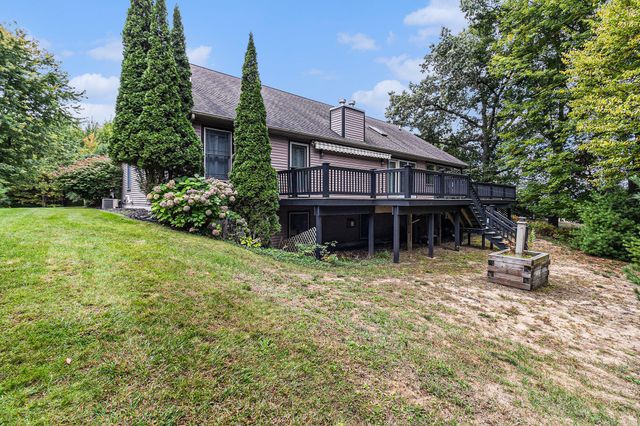 5450 W Riverside Drive, Ludington, MI 49431