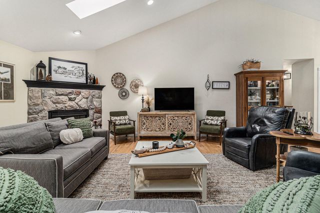 5450 W Riverside Drive, Ludington, MI 49431