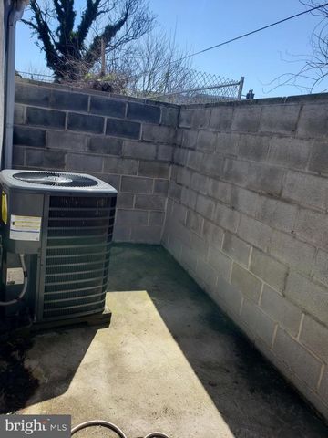 2050 E CAMBRIA ST, Philadelphia, PA 19134