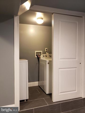 2050 E CAMBRIA ST, Philadelphia, PA 19134