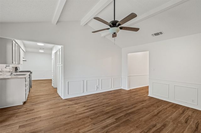 1915 Westover Court, Arlington, TX 76015