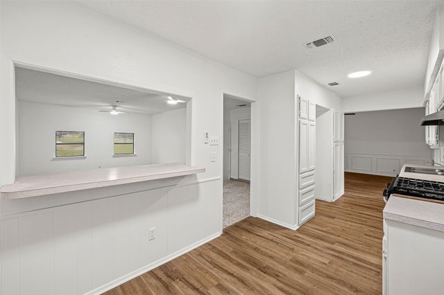 1915 Westover Court, Arlington, TX 76015