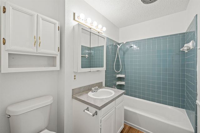 1915 Westover Court, Arlington, TX 76015