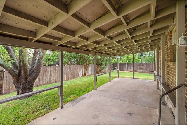 1915 Westover Court, Arlington, TX 76015