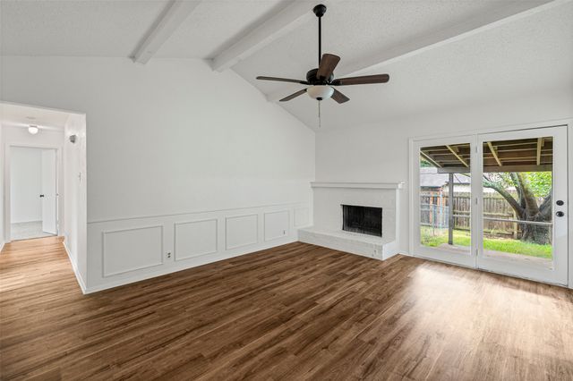 1915 Westover Court, Arlington, TX 76015