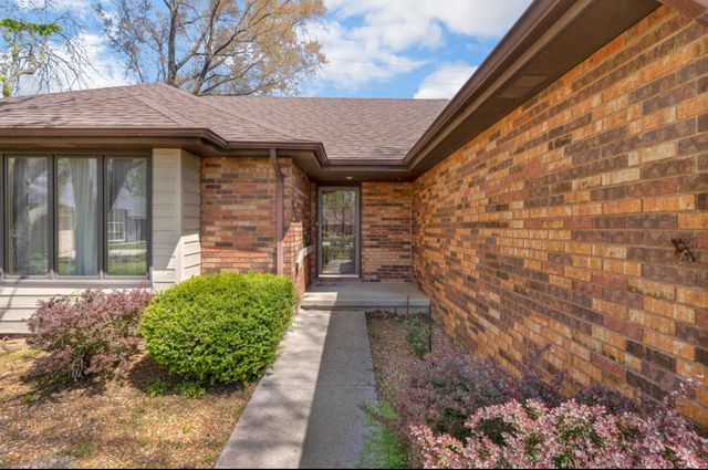 3016 South Oak Avenue, Springfield, MO 65804
