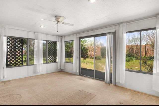 3016 South Oak Avenue, Springfield, MO 65804