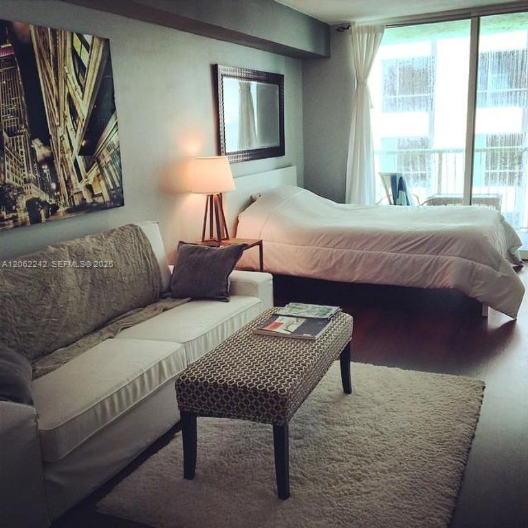 1200 Brickell Bay DR 3110, Miami, FL 33131