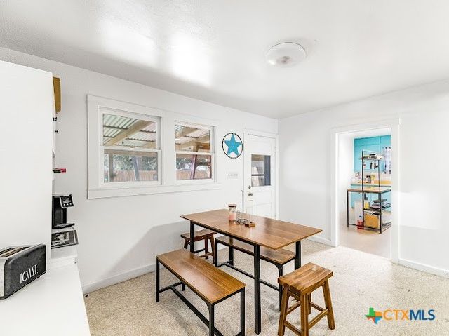 1510 N Avenue, Shiner, TX 77984