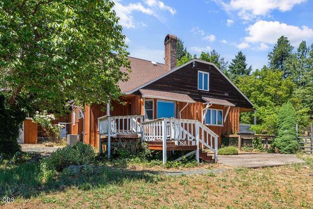 12974 E Evans Creek Road, Rogue River, OR 97537