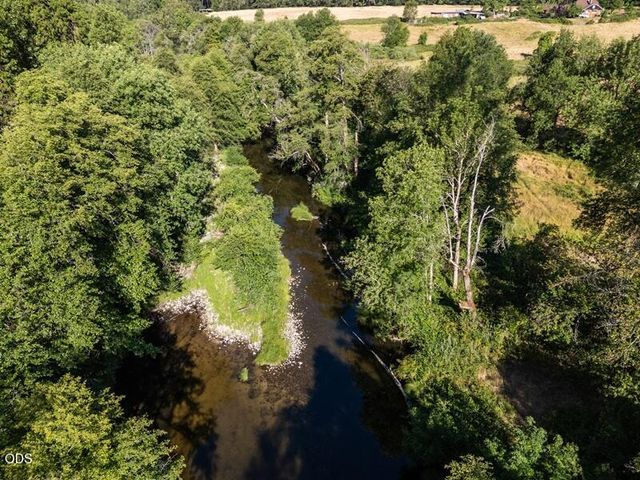 12974 E Evans Creek Road, Rogue River, OR 97537
