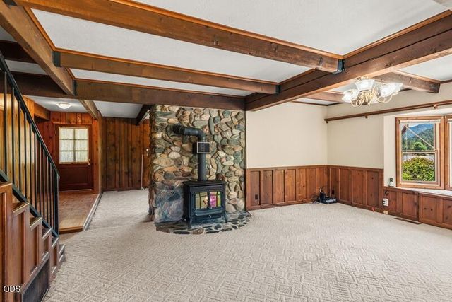12974 E Evans Creek Road, Rogue River, OR 97537