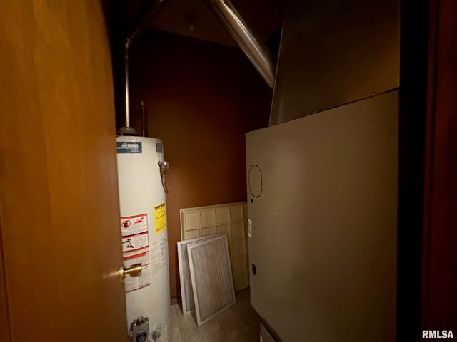 1219 S Boch Street, Taylorville, IL 62568