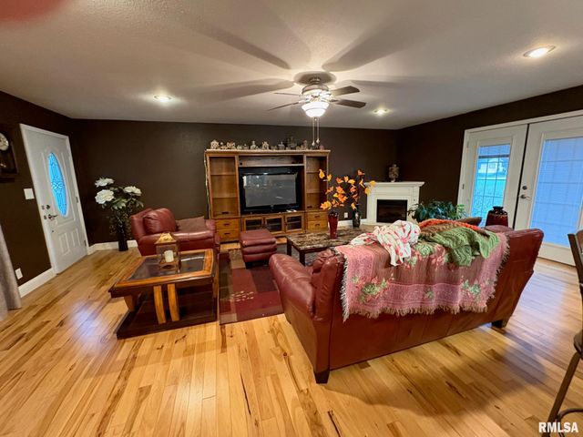 1219 S Boch Street, Taylorville, IL 62568