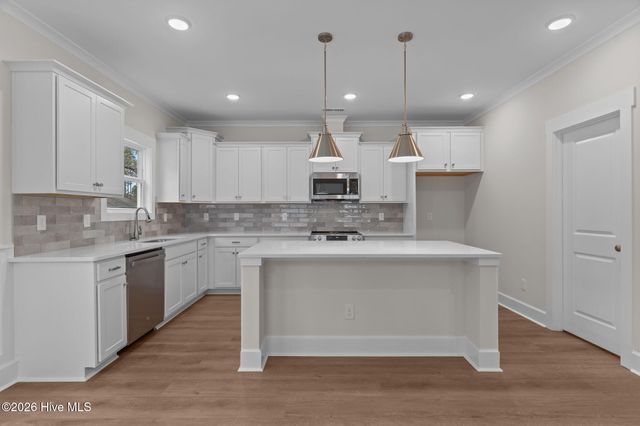 700 Fifty Lakes Drive, Southport, NC 28461