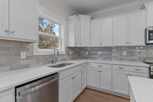 700 Fifty Lakes Drive, Southport, NC 28461