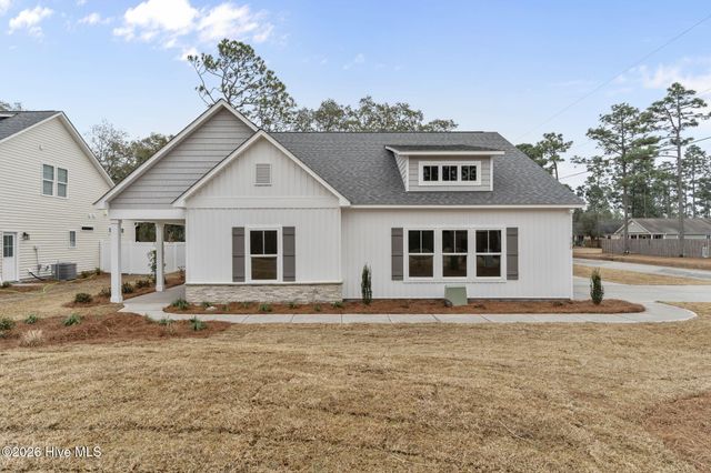 700 Fifty Lakes Drive, Southport, NC 28461