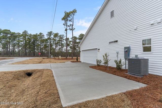 700 Fifty Lakes Drive, Southport, NC 28461