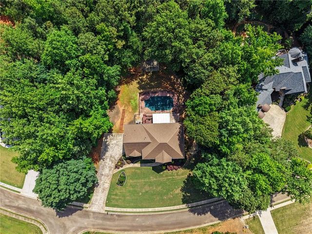 952 Ardmore Trail, Hoschton, GA 30548