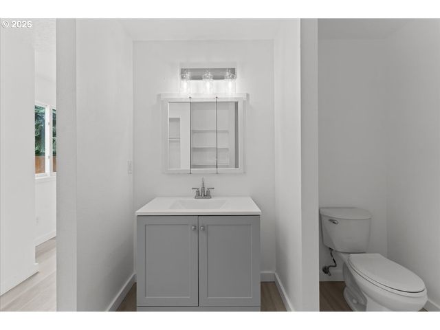 6725 Se MABEL Ave, Milwaukie, OR 97267