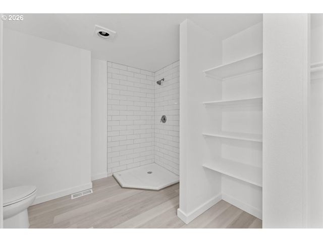 6725 Se MABEL Ave, Milwaukie, OR 97267