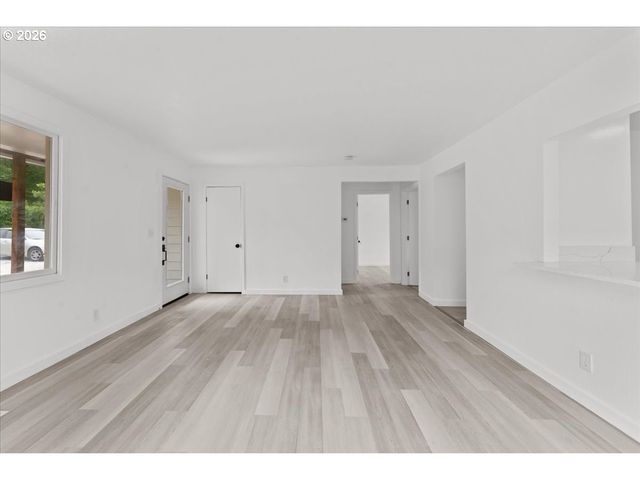 6725 Se MABEL Ave, Milwaukie, OR 97267