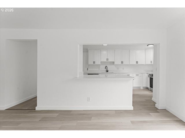 6725 Se MABEL Ave, Milwaukie, OR 97267