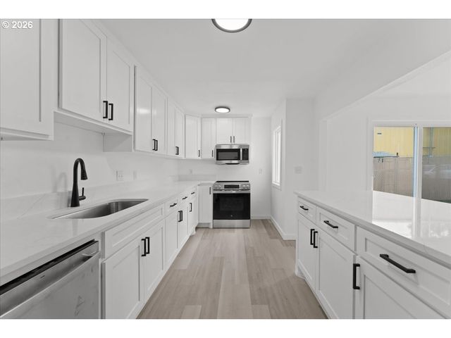 6725 Se MABEL Ave, Milwaukie, OR 97267