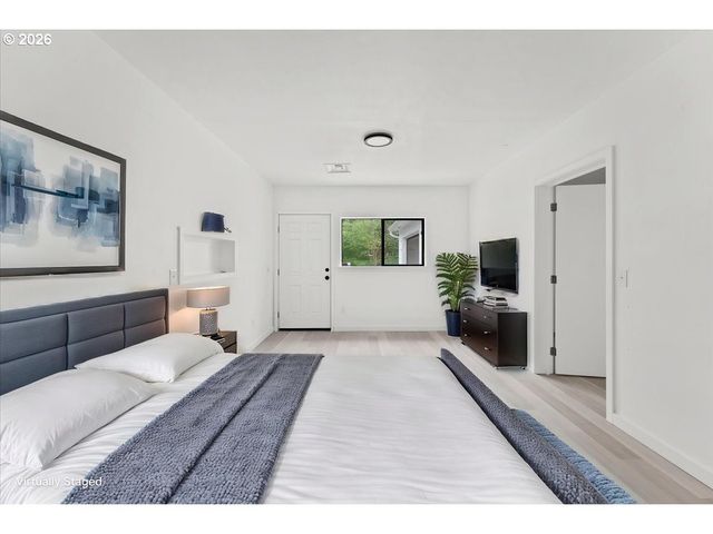 6725 Se MABEL Ave, Milwaukie, OR 97267