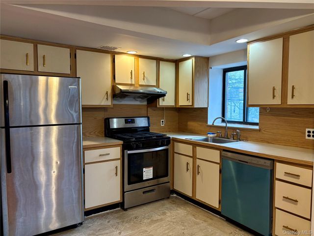 5616 Seabury Street 2A, Elmhurst, NY 11373