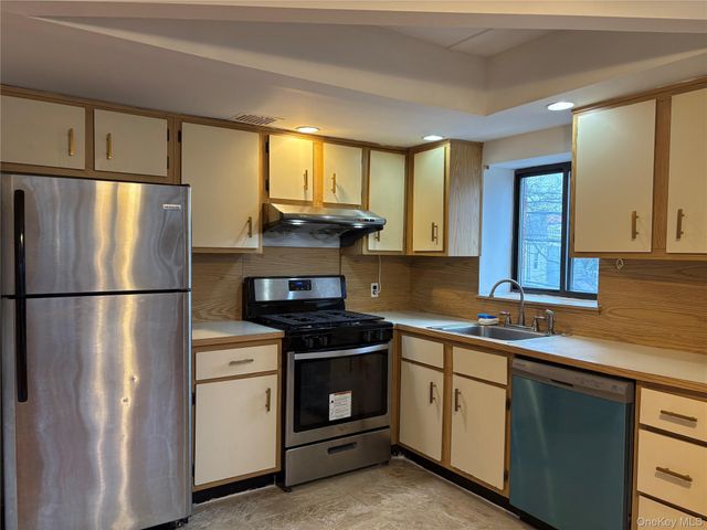 5616 Seabury Street 2A, Elmhurst, NY 11373