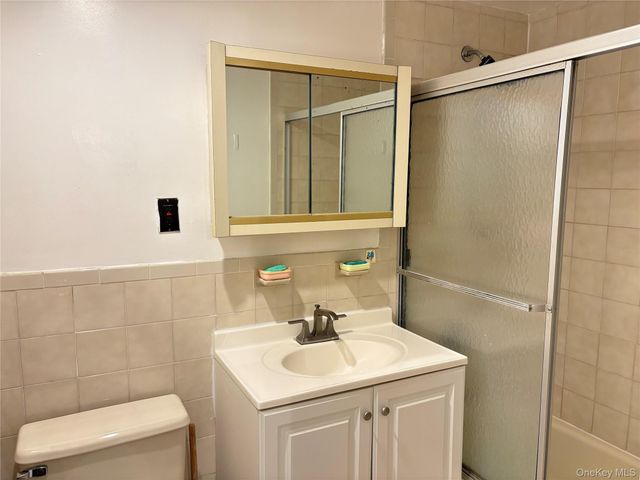 5616 Seabury Street 2A, Elmhurst, NY 11373